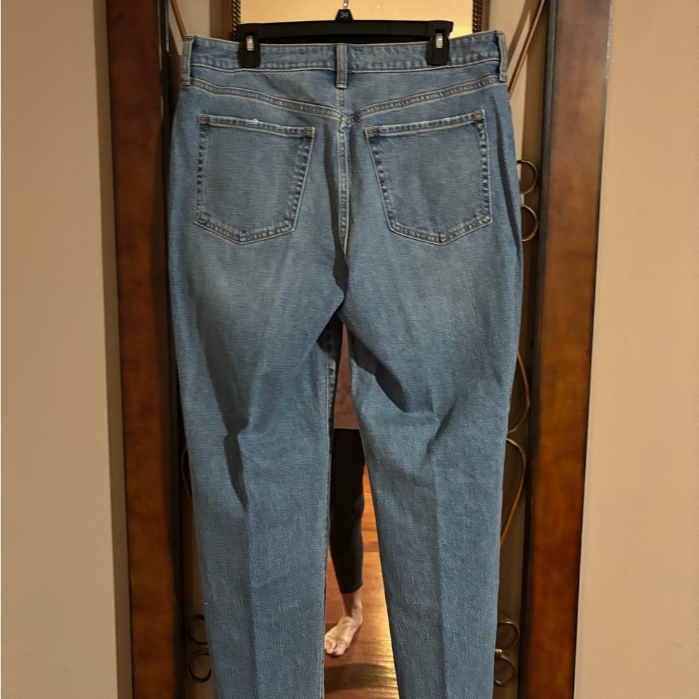 Old Navy Light Blue Straight ladies Jeans - Picture 2 of 6